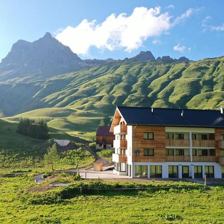 Apart-Wolf-Arlberg Warth  Luaran gambar