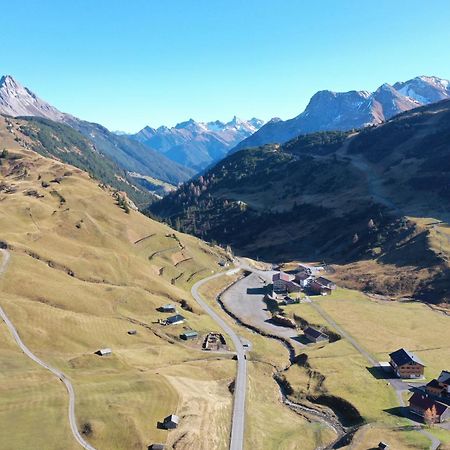 Apart-Wolf-Arlberg Warth  Luaran gambar