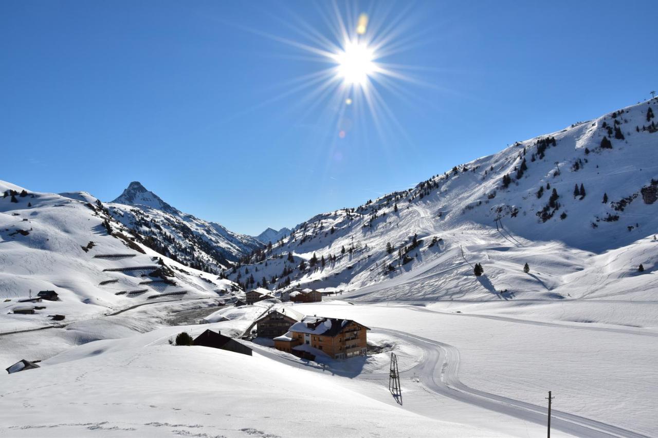 Apart-Wolf-Arlberg Warth  Luaran gambar