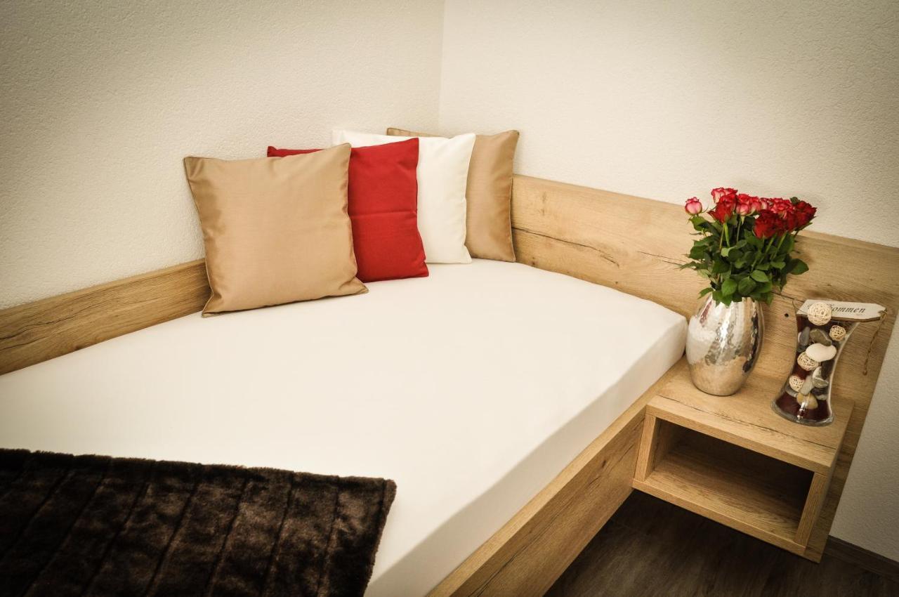 Apart-Wolf-Arlberg Warth  Luaran gambar