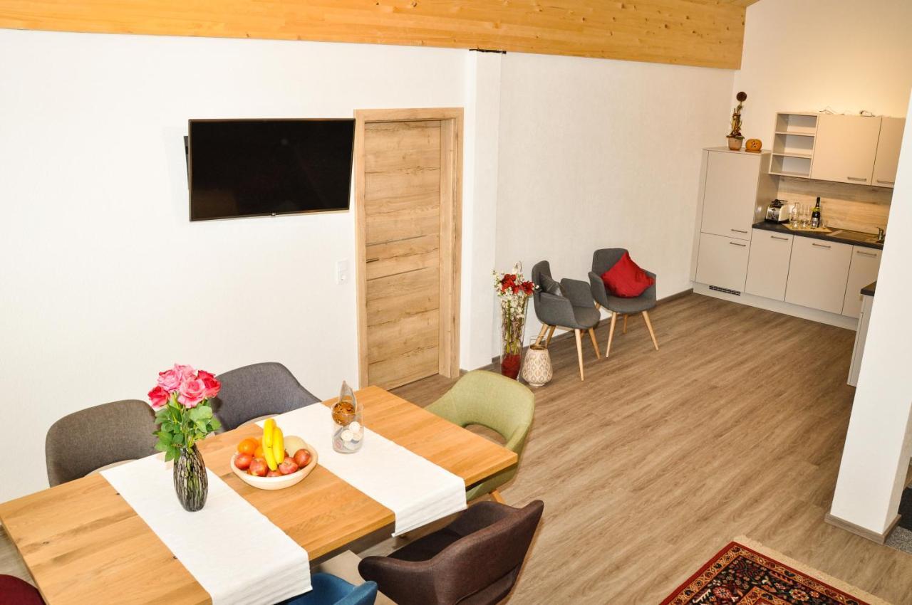 Apart-Wolf-Arlberg Warth  Luaran gambar